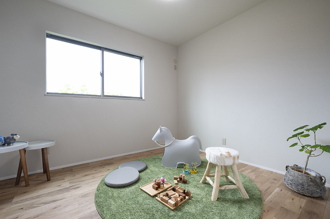 村山さん:こちらの子供部屋が、約4.5帖になっておりまして、ちょっと狭いかなと思われる方もいるんですけど最近ではこれぐらいの子供部屋が多いです。